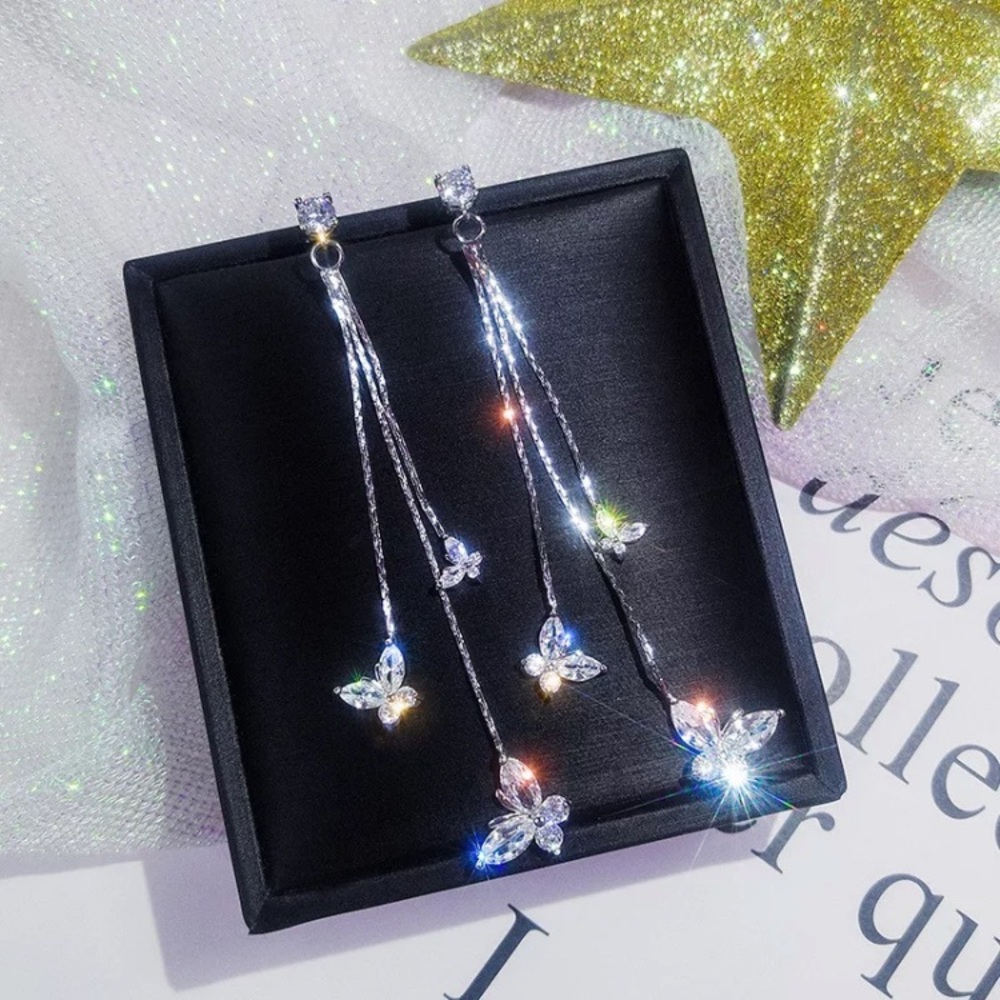 🌟 Silver Tone Butterfly 🦋 Long Drop Earrings